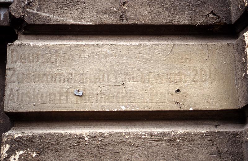 Halle, Carl-von-Ossietzky-Str. 1, 28.4.1998 (5).jpg - Deutsche ... Zusammenkunft Mittwoch 20 Uhr - Auskunft: Meinecke im Hause